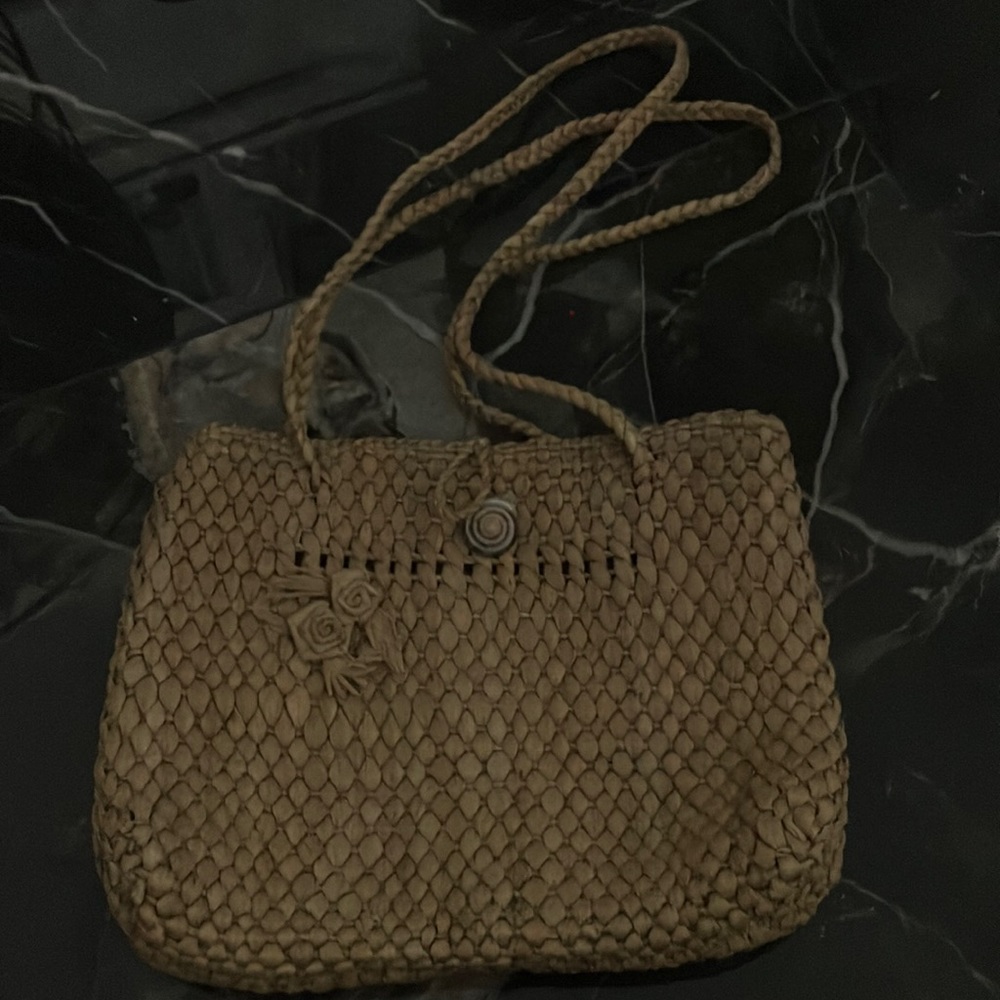 Straw beach purse